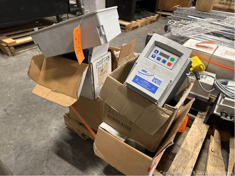 assorted-electronics-lenze-smvector-controllers-baldor-motor-speed-controller-and-more-mm27hsbt
