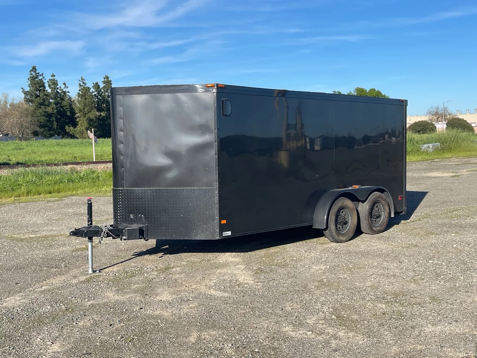 2014-looks-carrier-trailer-mq9jz4yd