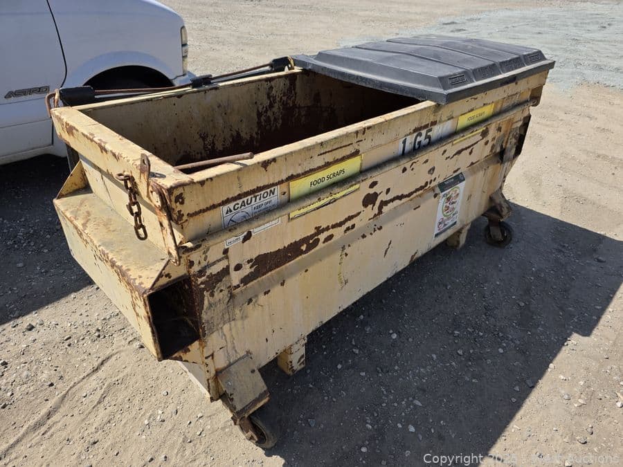 metal-container-dumpster-1-2-cubic-yard-593931