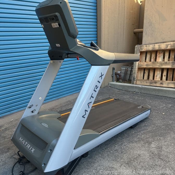 matrix-treadmill-7xi-574241